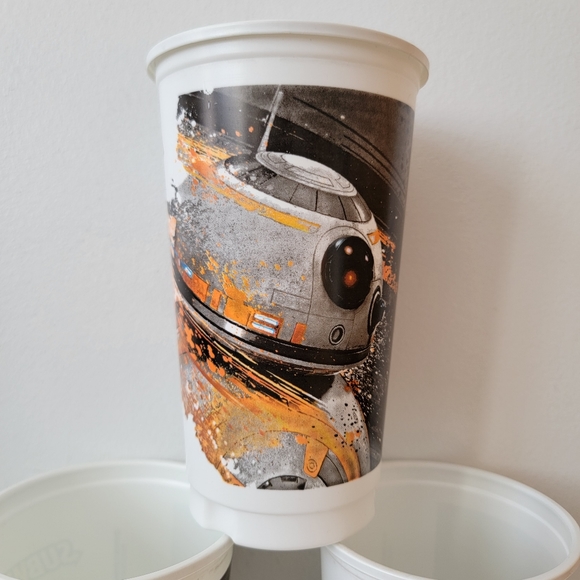 Complete set of 2015 Star Wars 'The Force Awakens' Subway cups - Picture 3 of 7